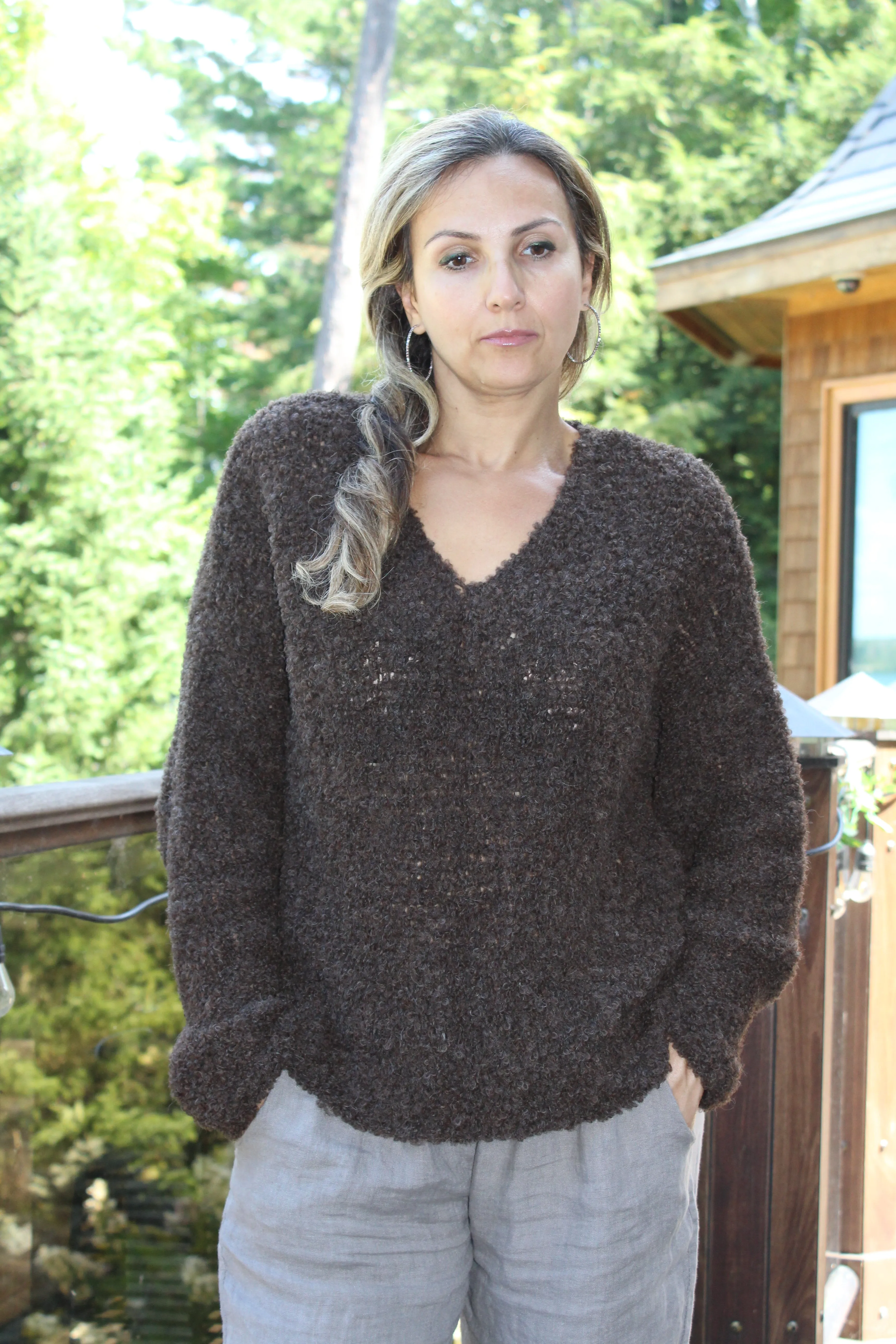 Alpaca wool hand knit sweater pullover.