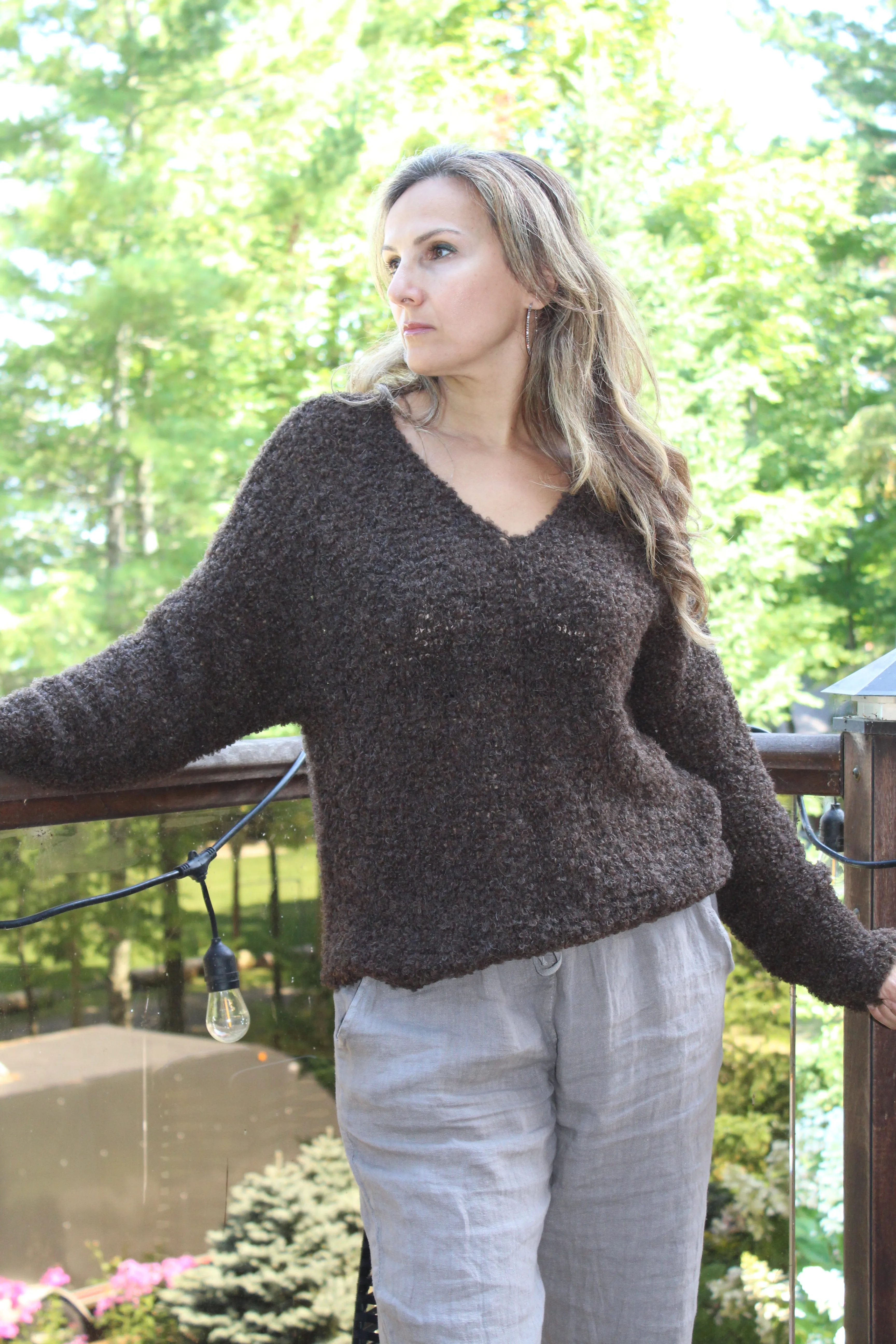 Alpaca wool hand knit sweater pullover.