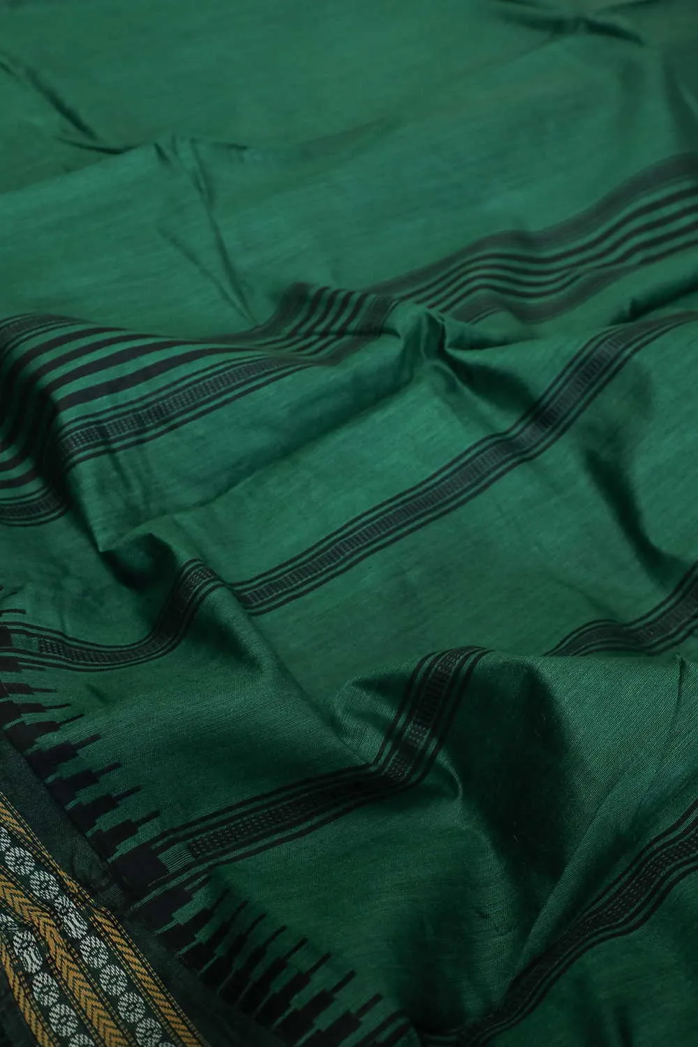 Deep Green Handwoven Temple Border Tussar saree