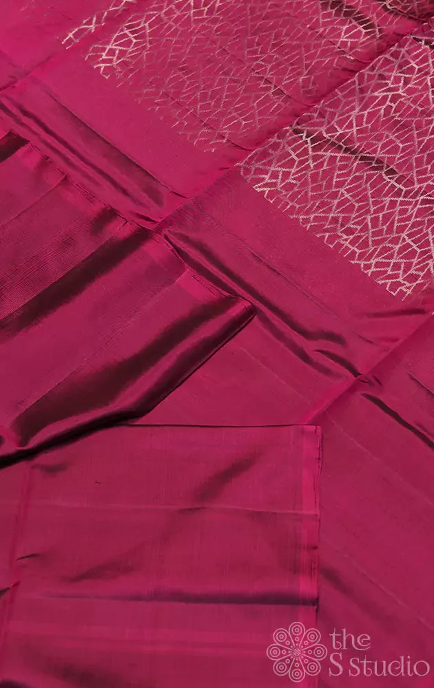 Magenta plain soft silk saree with brocade pallu and blouse