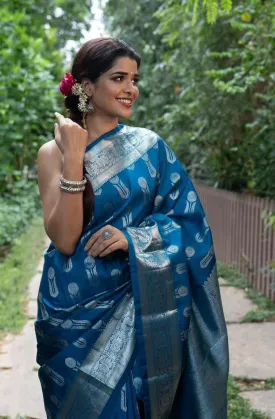 Smart Blue Soft Silk Saree With Resplendent Blouse Piece