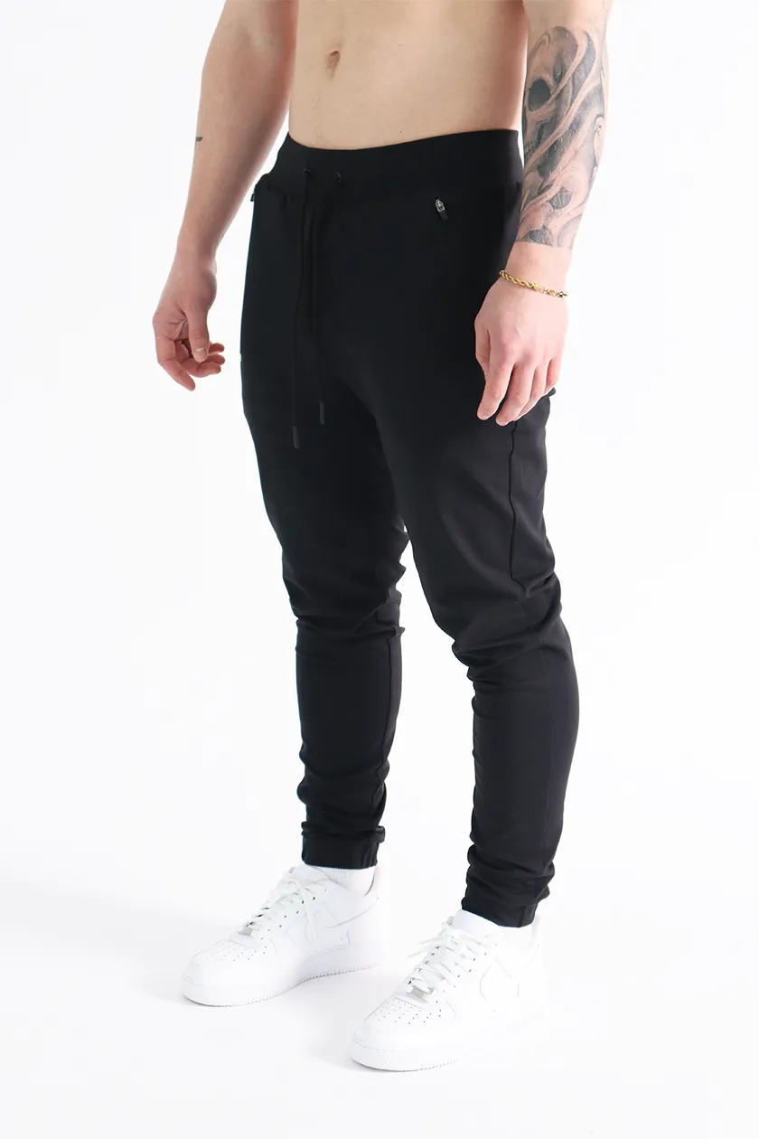 UC04 Arrival Joggers - Black